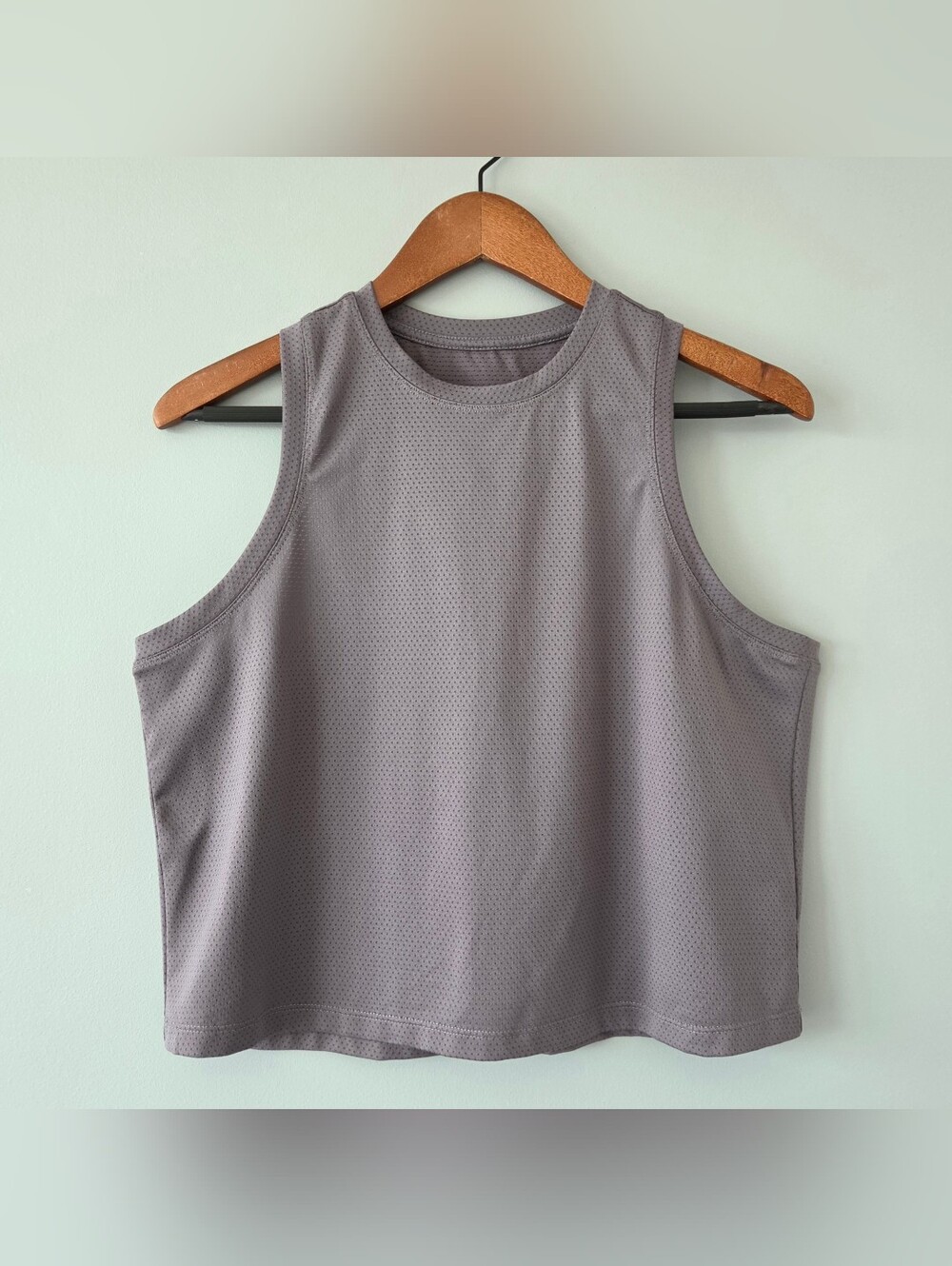 Vuori Women's Micro Mesh Tank Top - Size Large - Sawyer Gray - VW1116 - EUC